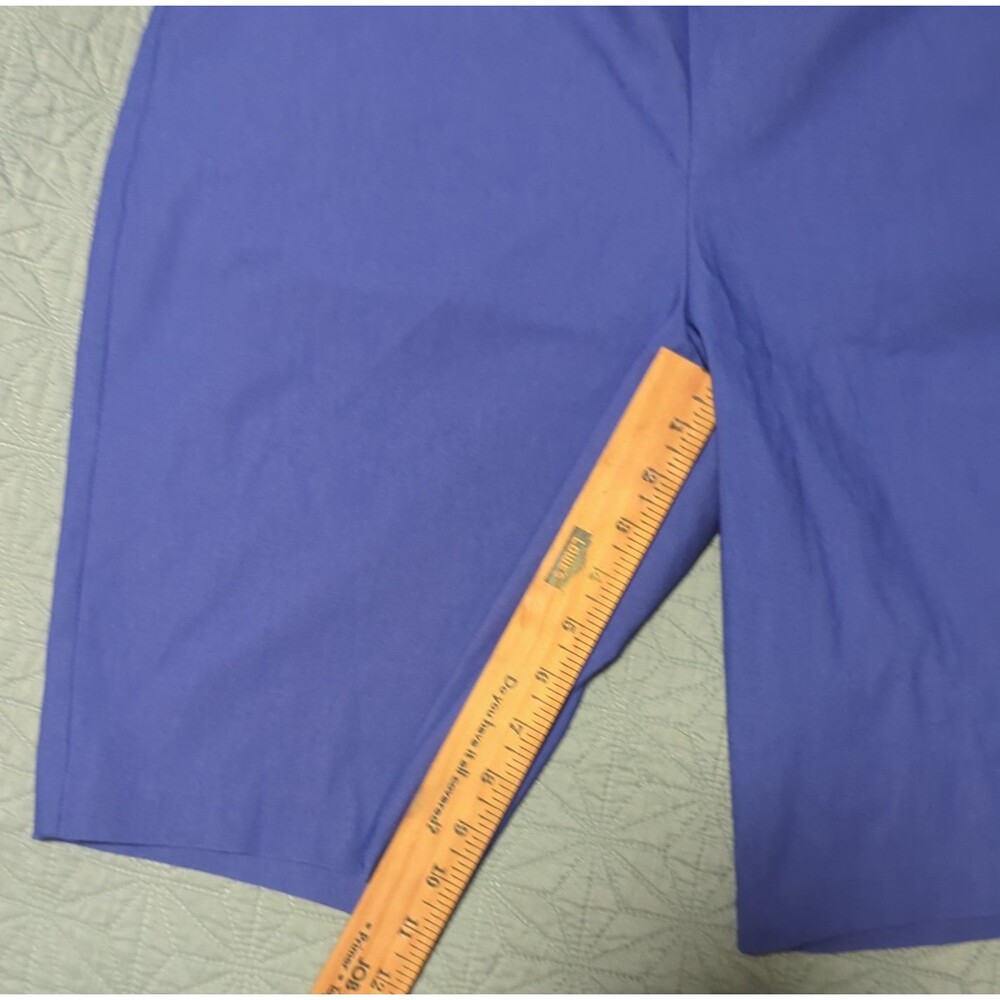 Chicos Women's Sleek Stretch Pull On Shorts Amparo Blue Zip Pockets Sz 2.5/14 US - Picture 8 of 8